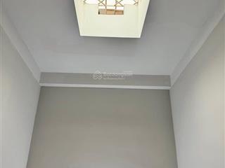 Bán nr 2 tầng, 4pn, 4wc, 66m2, giá 2ty7 nguyễn văn lịch, thủ đức, nhà trống dọn vô ở, kh mô giới