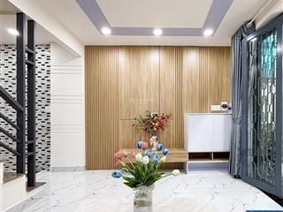 Hàng hiếm tại ni sư huỳnh liên, 3,5 tỷ, 70m2, 4pn, 5wc, full nt , btct , kh mô giới