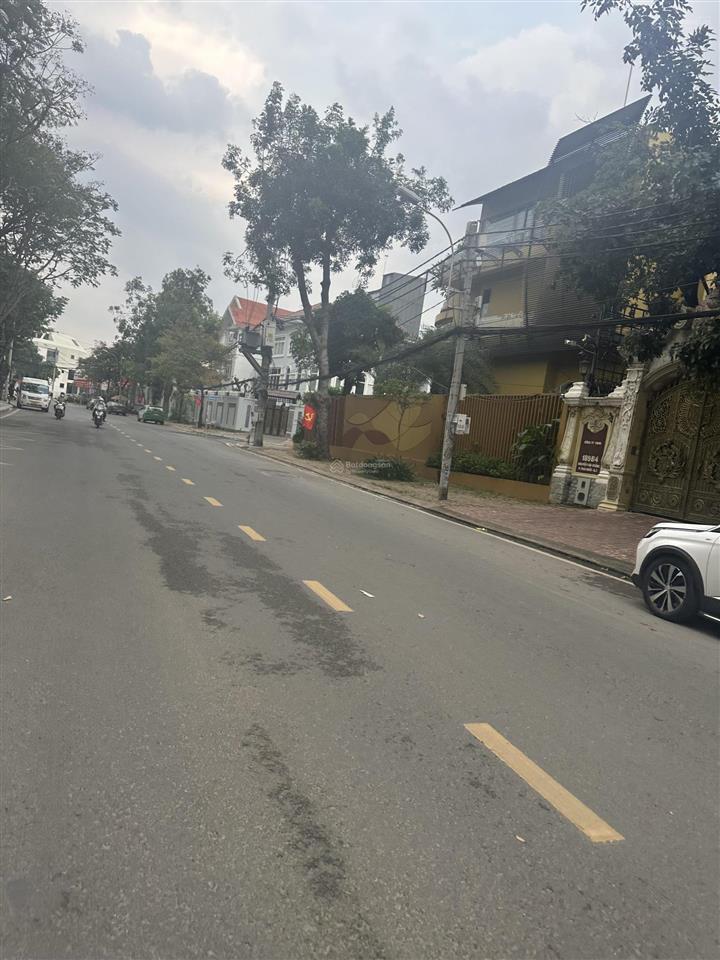 Hàng hiếm khu thảo điền, quận 2 10x24m( xd hầm+6 tầng) giá bán 54 tỷ tl.