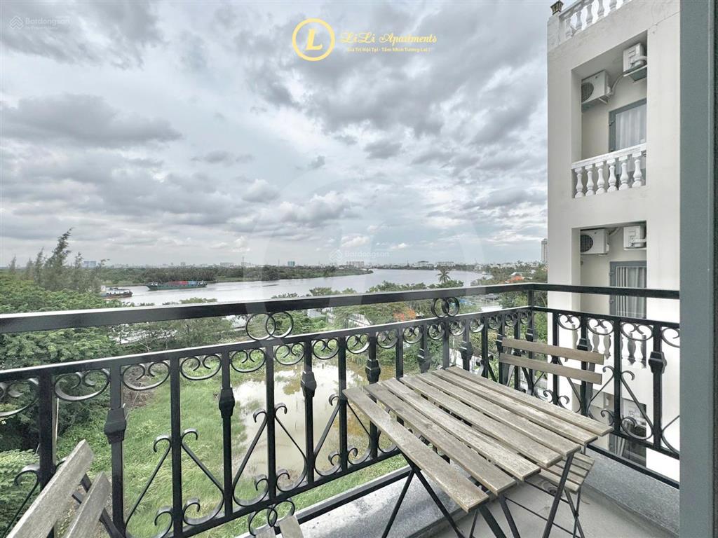 Trống sẵn căn hộ 1 phòng ngủ view sông  phố tây nhộn nhịp | xem phòng ngay