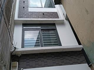 (hàng khủng) nhà nguyên căn dtsd 53m2 / 2pn2wc / 1trệt  lửng  lầu 1  sân thượng / sẵn máy lạnh