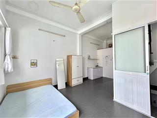 Căn hộ ban công | full nội thất đầy đủ | có thang máy lên tận phòng | riêng biệt mỗi lầu 1 phòng