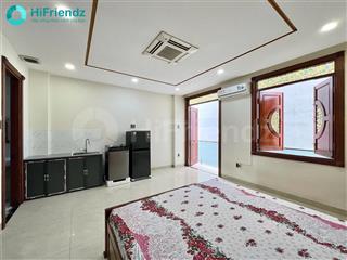 Căn hộ ban công | full nội thất | toà nhà thang máy | trống sẵn ở liền