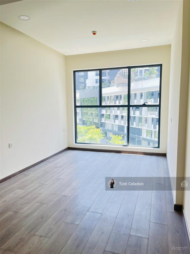 Siêu phẩm centery view đông nam 96m2 giá 8tỷ5  ô xe định danh