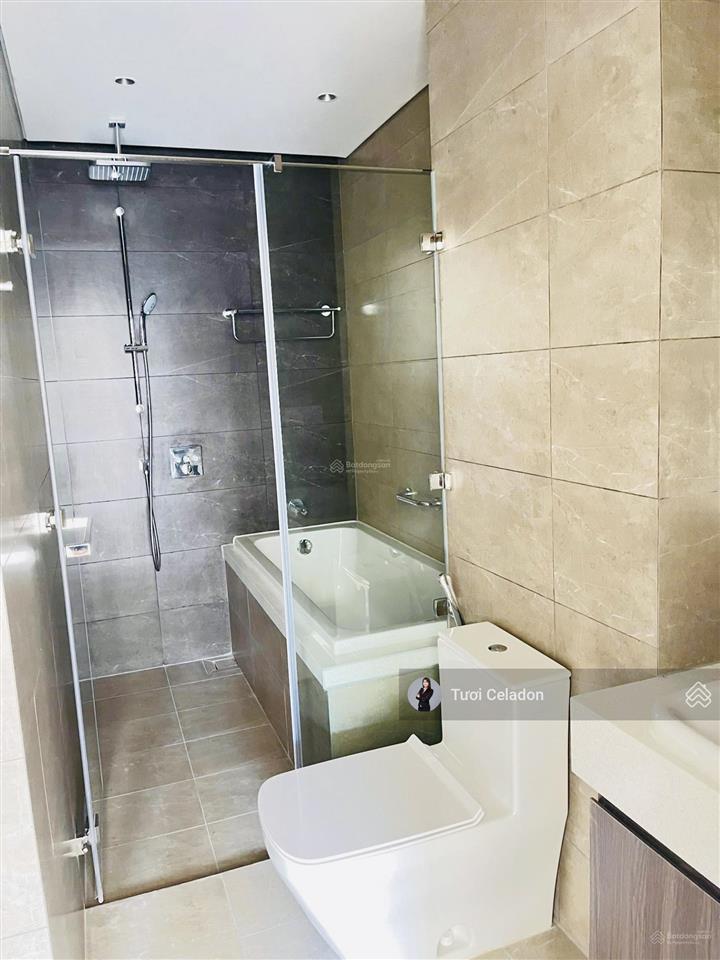Siêu phẩm centery view đông nam 96m2 giá 8tỷ5  ô xe định danh
