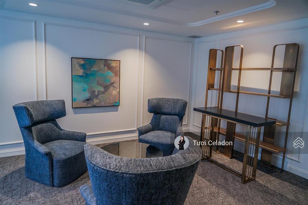 Siêu phẩm centery view đông nam 96m2 giá 8tỷ5  ô xe định danh