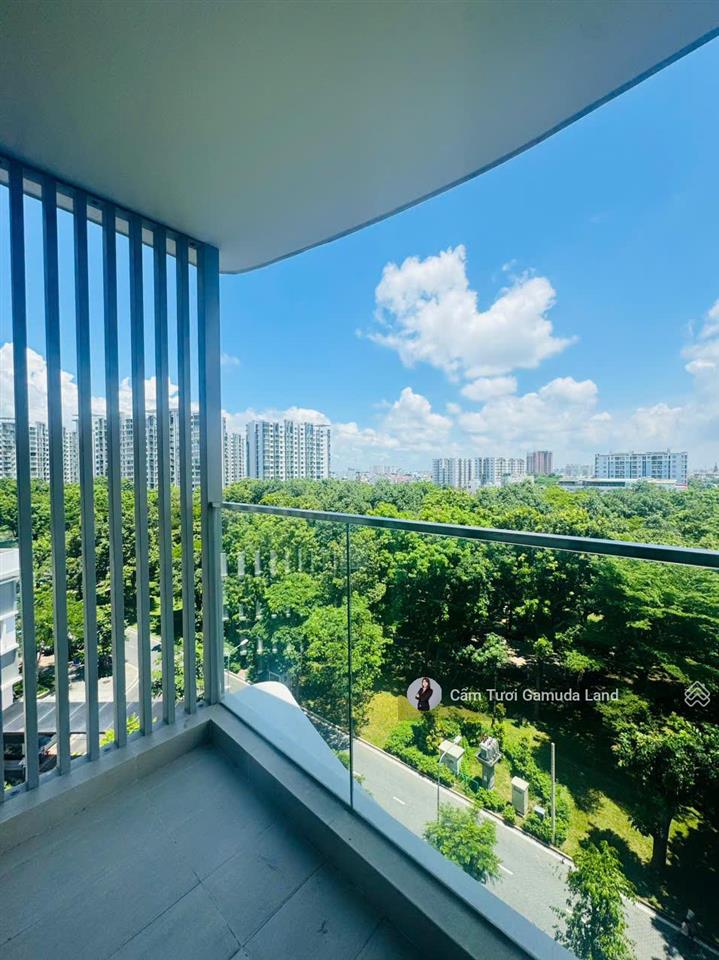 Bán duplex centery 160m2 ntcb giá 13 tỷ/kèm ô xe