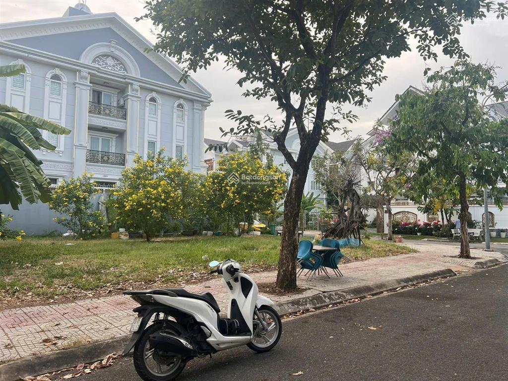 Bán lỗ lô đất nền biệt thự dự án sadeco ven sông, quận 7, diện tích 126m2  giá 16.8 tỷ