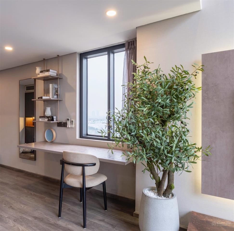 Bán căn hộ cc pentstudio, 76m2, từ 7 tỷ tại lạc long quân, phú thượng, giá tốt