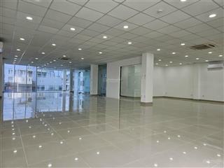 Cho thuê văn phòng mặt tiền đường hải thượng lãn ông p10 quận 5 dt 350m2 giá 110 triệu /tháng