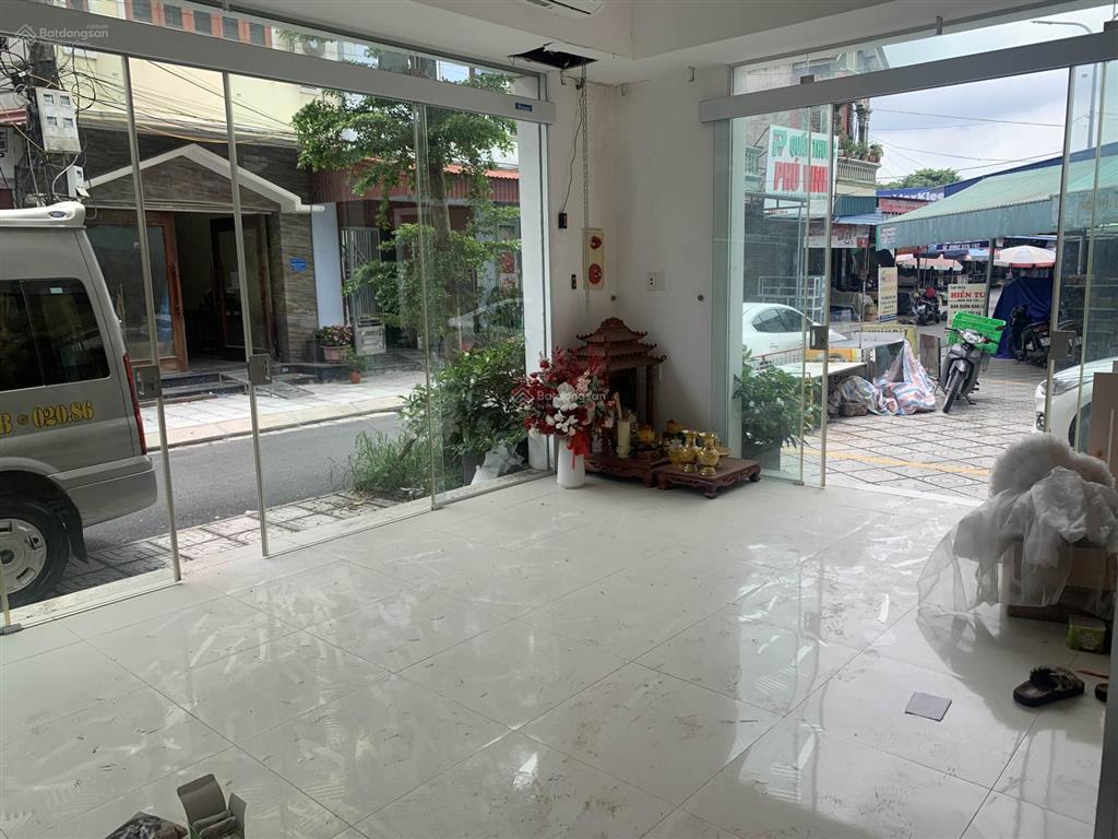 Bán căn góc c1 shophouse  gần chợ núi đèo, giá tốt