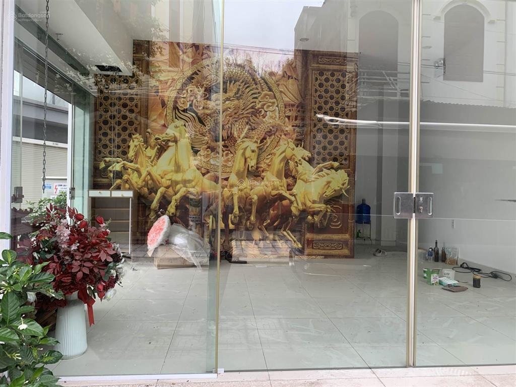 Bán căn góc c1 shophouse  gần chợ núi đèo, giá tốt