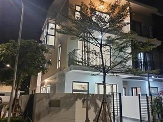 Cho thuê căn góc tại belome vsip