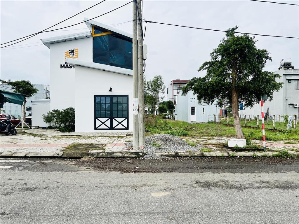 Kẹt tiền bán nhanh bán gọn lô 100m2 sạch đẹp trục thông