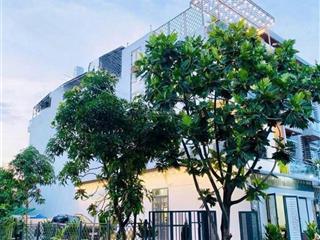 Siêu phẩm biệt thự vườn 4 tầng 10.5*15m, gần phú mỹ hưng