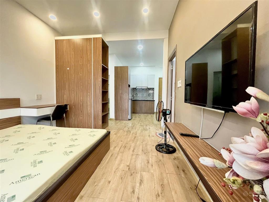 Cho thuê siêu phẩm căn hộ 2 ban công ,máy giặt riêng gần vòng xoay dân chủ , ga sài gòn, chợ bàn cờ