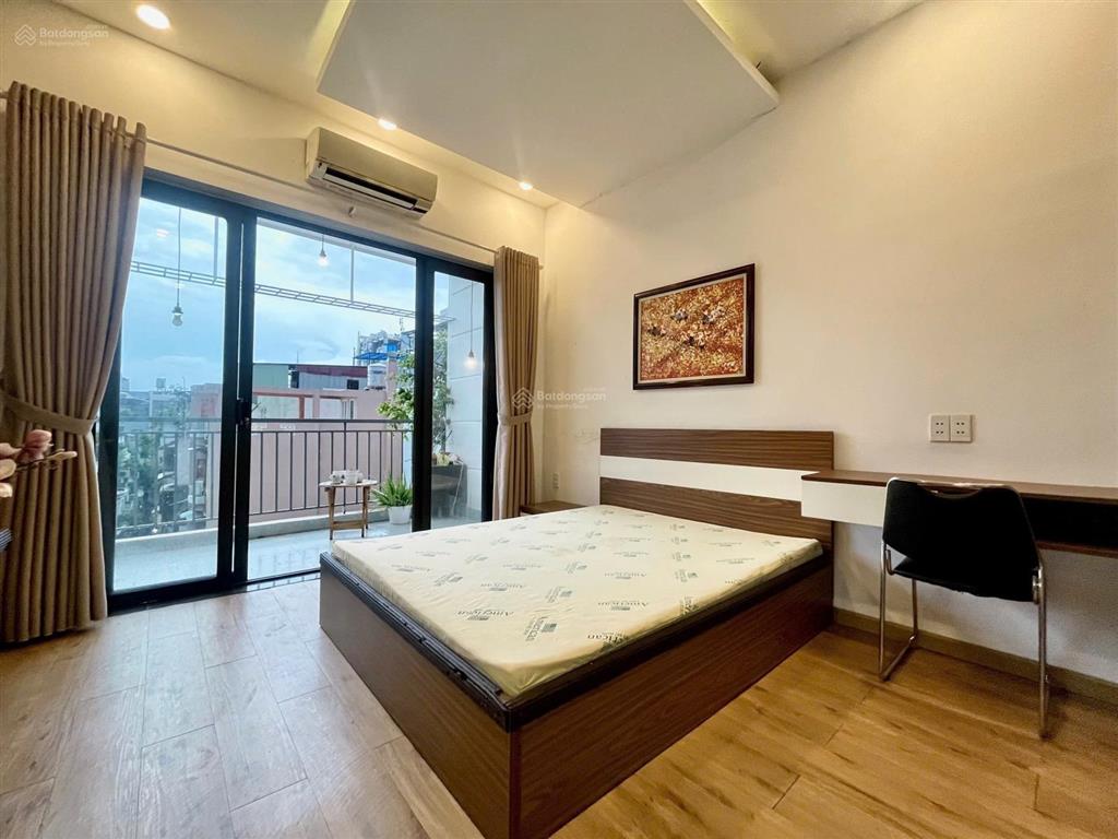 Cho thuê siêu phẩm căn hộ 2 ban công ,máy giặt riêng gần vòng xoay dân chủ , ga sài gòn, chợ bàn cờ