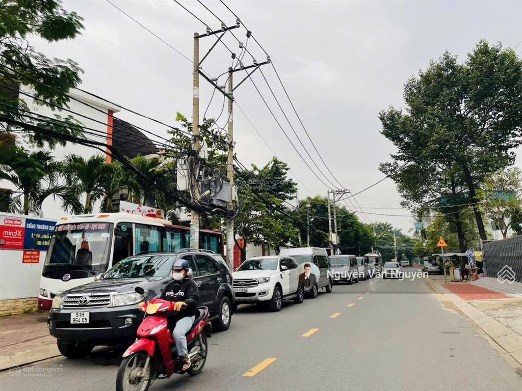 Đầu tư ! nhà 2 mặt tiền hồ bá phấn sát ga metro  211m2 (8,2*25m) sát tây hòa  xây hầm + 6 tầng