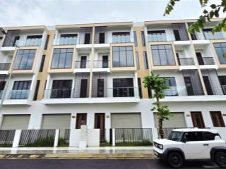 Chính chủ cần ra gấp  bán lỗ nhẹ ! bán nhanh nhà phố tt long hậu  giá tốt nhất thị trường!