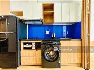 Cho thuê căn hộ 2 phòng ngủ tách bếp riêng biệt, full nội thất siêu cao cấp tại vạn phúc city