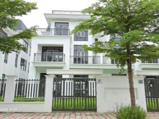 Căn biệt thự song lập 250m2, cách công viên chỉ 30m view công viên, giá cực tốt chỉ 15,8 tỷ