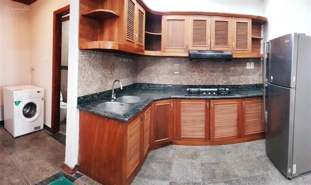 P 2.7tr giảm còn 2,2tr/th full nội thất, có ban công thoáng mát