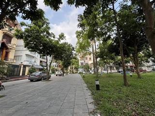 Hiếm song lập 4 tầng mặt vườn hoa đô thị sài đồng rất đáng sống 132m2 giá chỉ 30 tỷ
