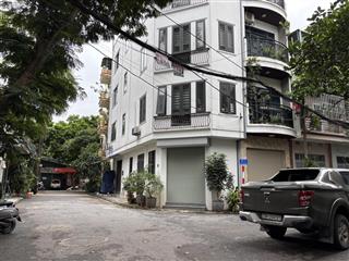 Đẹp,hiếmbán căn nhà sân vườn khu phân lô phố chu huy mân cạnh đô thị sài đồng 100m2 giá tốt