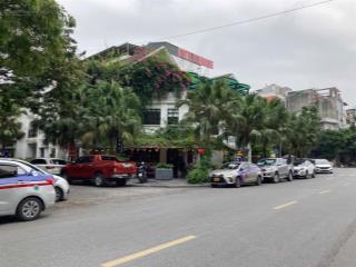 Cho thuê tầng 1 kinh doanh căn biệt thự lô góc mặt phố lớn đẹp nhất nhì kđt việt hưng 215m2 16tr