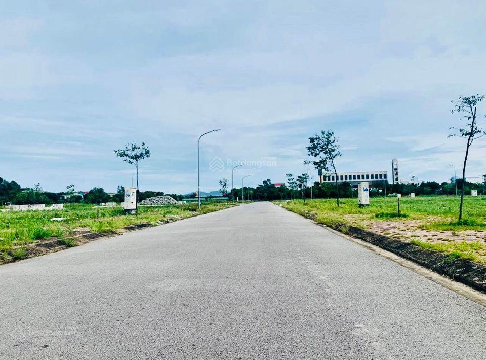 Bán đất đấu giá xóm 5, nghi phú đường rộng 16m hướng tây nam giá tốt đất cực đẹp hạ tầng đẹp