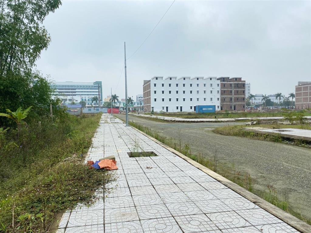 Bán đất đối diện bệnh viện ba lan mới lối 3 đường đại lộ xô viết nghệ tĩnh giá chạm đáy đầu tư tốt