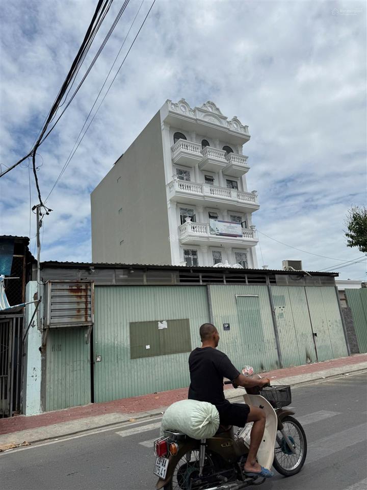 Lô đất mặt tiền gần phạm văn đồng giá 19.5 tỷ