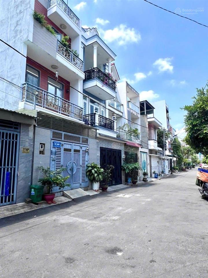 Bán nhà 4 tầng đường xe hơi quay đầu dt 4.5*15m gần gigamall