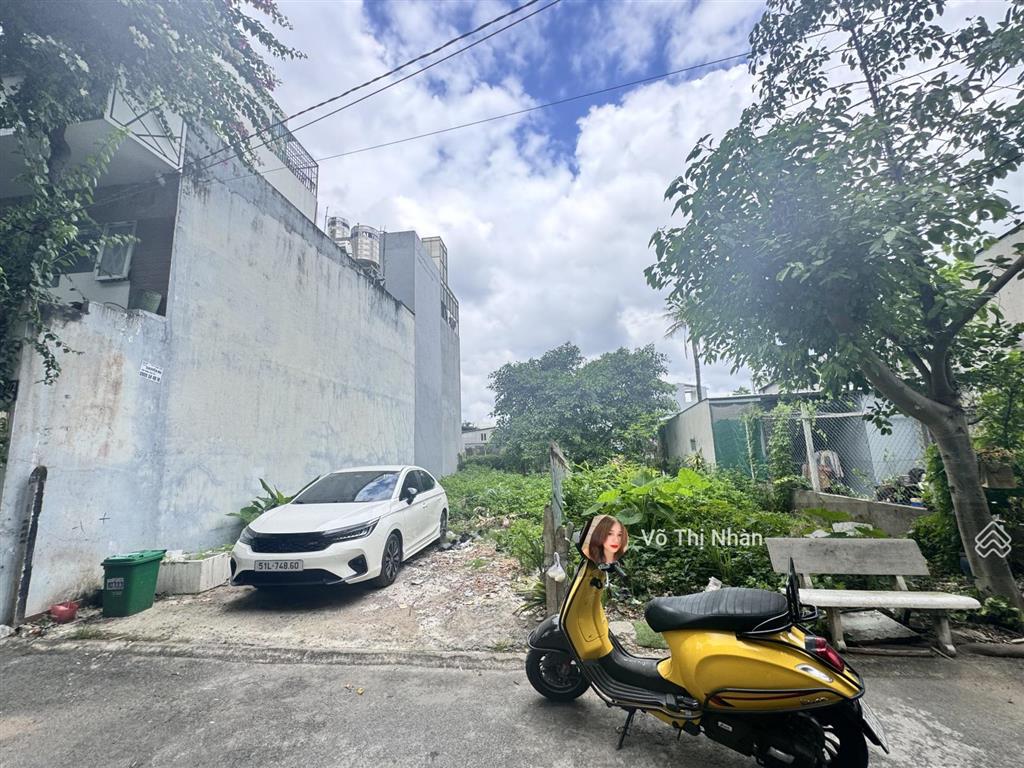 Bán lô đất hẻm xe hơi thông ngay đường hiệp bình  dt 5*20m  giá 8.3 tỷ