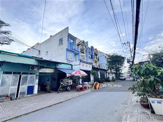 Mtkd đón đầu ql13 mở rộng  giá 9.5 tỷ  xây tự do  dt 5*22m  đường xe tải