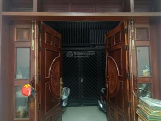 Bán nhà 4 tầng 66m2 4pn gần cầu xây dựng p phú hữu  q2 6,3 tỷ sổ hồng bao sổ đường oto