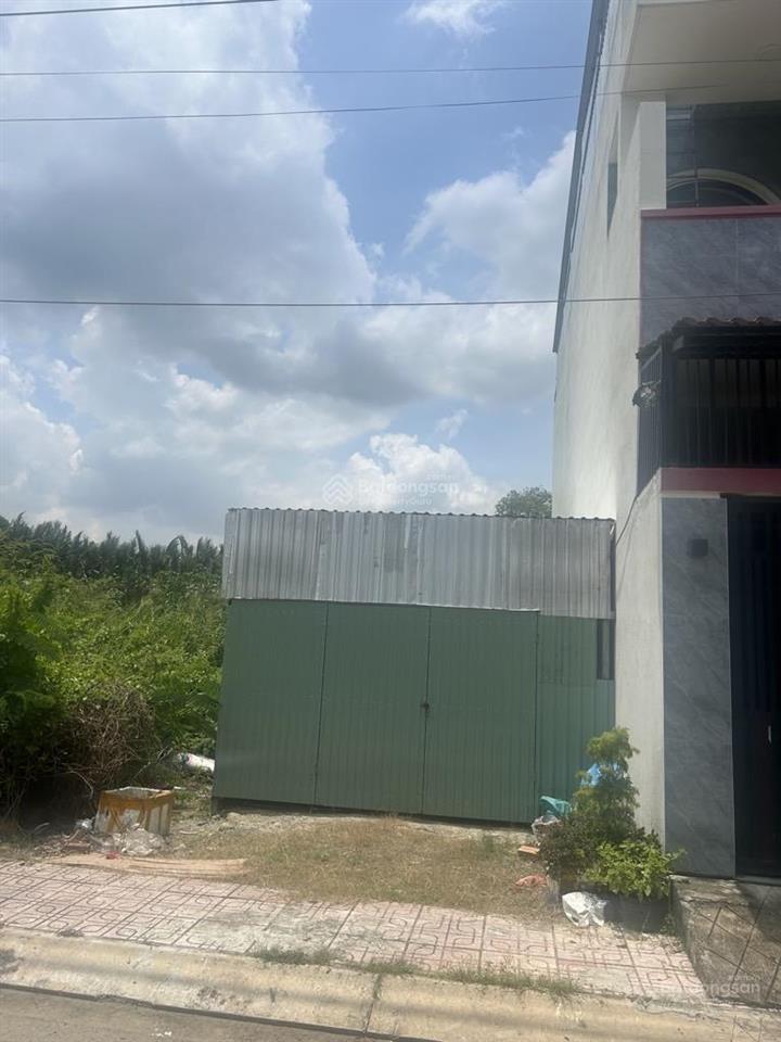 Bán đất đg xe tải gần riocentro chung cư ricca vòng xoay phú hữu giáp quận 2 83m2 5,1 tỷ sổ hồng