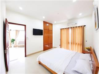 Căn hộ 2 phòng có ban công bãi biển sơn thủy, gần fpt