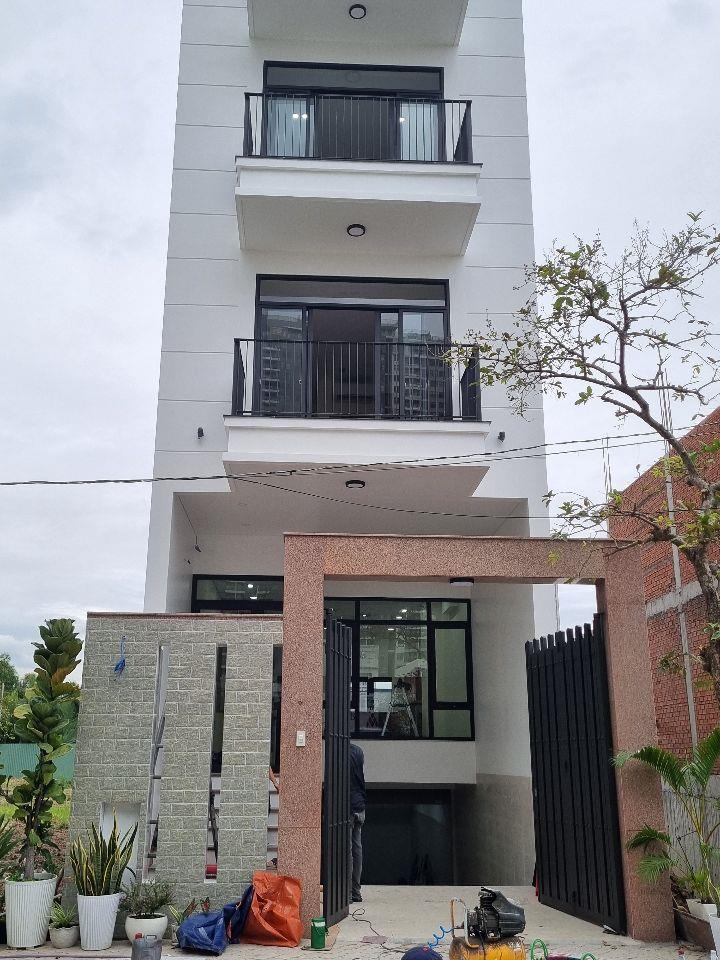 Bán lô đất góc 2 mặt tiền đường 14m và 12m, 8.5x18.5, 156m, giá chỉ 58tr/m , xây dựng ngay