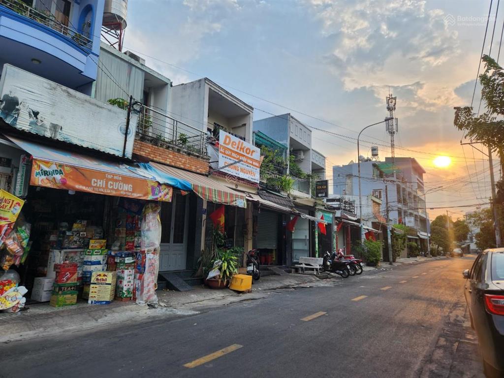 Chính chủ cho thuê nhà cấp 4, mặt tiền rộng 6,5 m, diện tích 128m2