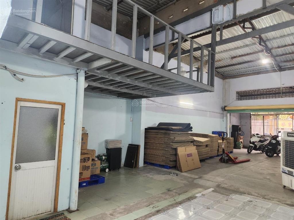 Chính chủ cho thuê nhà cấp 4, mặt tiền rộng 6,5 m, diện tích 128m2