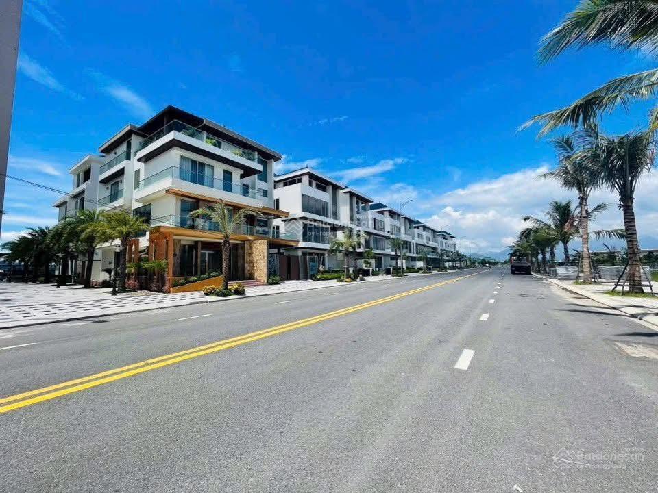 Cần bán nhanh lô đất golden hill giá tốt nhất thị trường gần trục chính vị trí đẹp