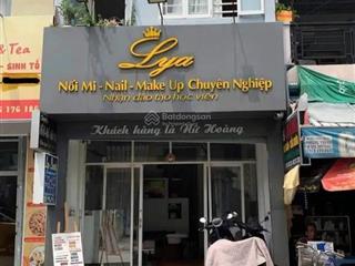 Cần bán gấp căn nhà đoàn nguyễn tuấn  thuận tiện kinh doanh buôn bán  shr
