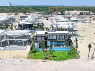Villa 4pn siêu đẹp dt 1000m2 mặt biển hyatt regency hồ tràm. sử dụng riêng tư cho gia đình