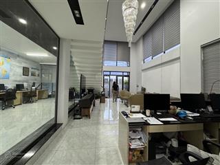 Bán biệt thự view sông hàn4tầng300m2ngang 12mnội thất cao cấp, đầy đủ bể bơi, thang máy20,x tỷ