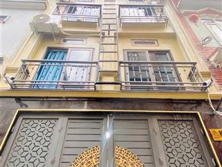 Chính chủ chào bán chdv ngõ thông ô tô yên xá. toà ccmn 7 tầng thang máy 17 pkk 75 triệu tháng