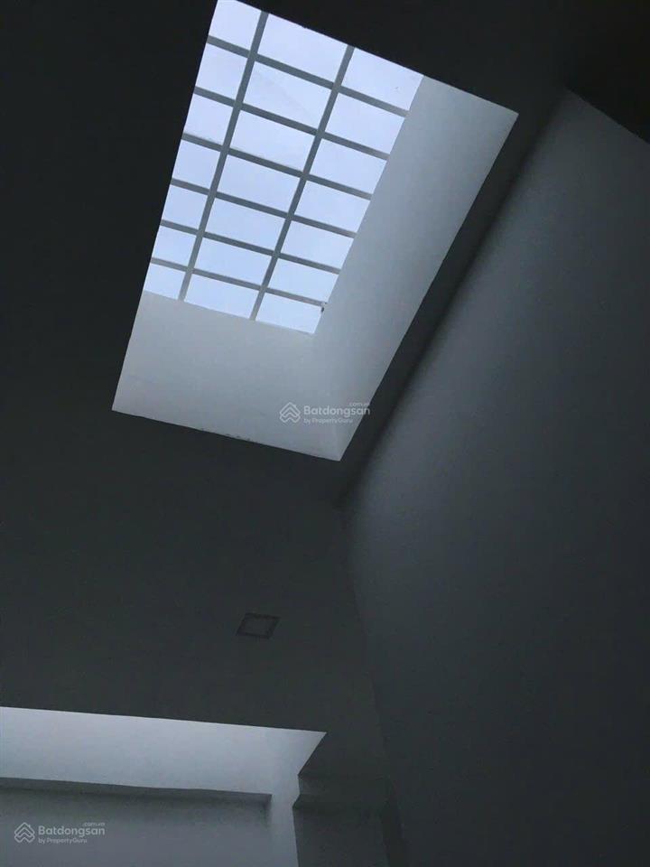 Cho thuê nhà nguyên căn đường rộng rãi thêm 2 views công viên mát mẻ