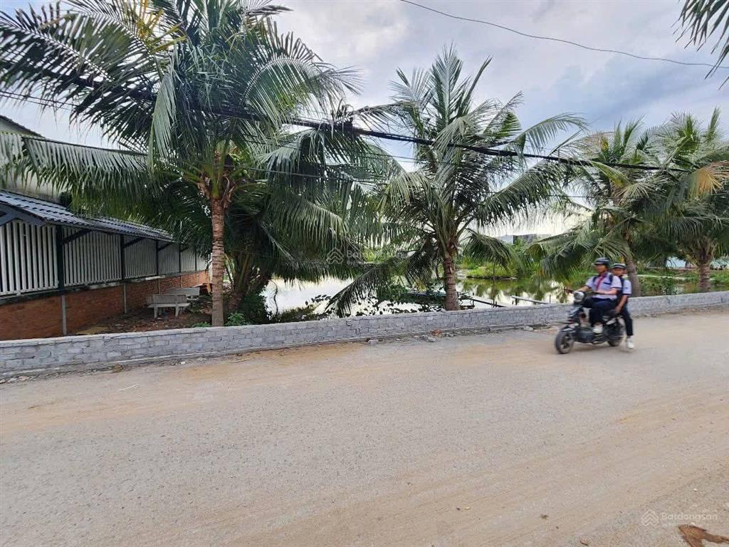 Lê văn lương, đường dài 826c long hậu, cần bán nhà mới nguyên căn
