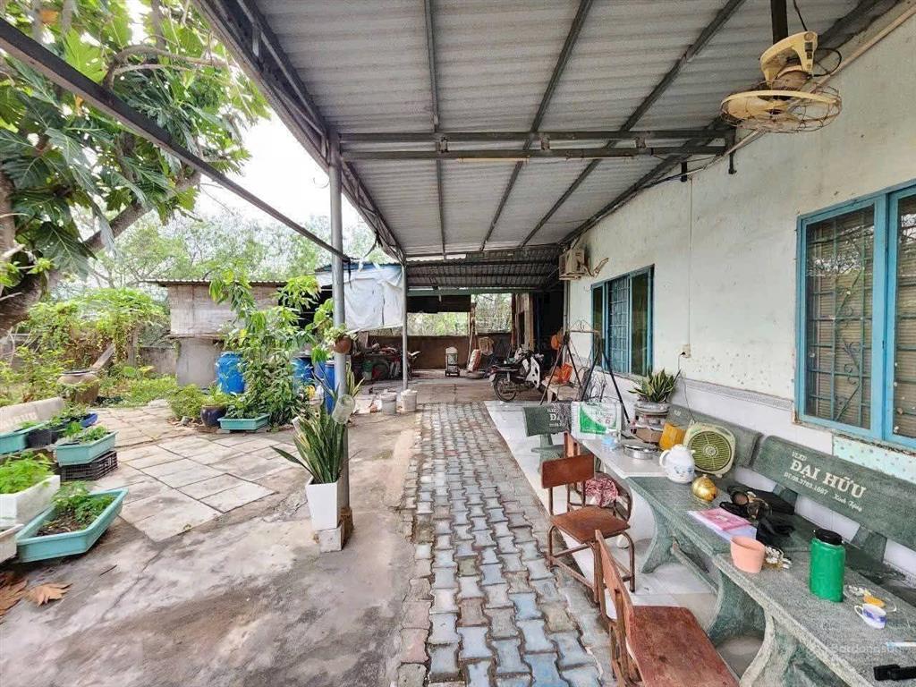 Lê văn lương, đường dài 826c long hậu, cần bán nhà mới nguyên căn