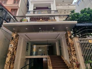 Liễu giai  apartment 9 tầng thang máy  ô tô tránh  gần phố  dòng tiền 200tr/tháng